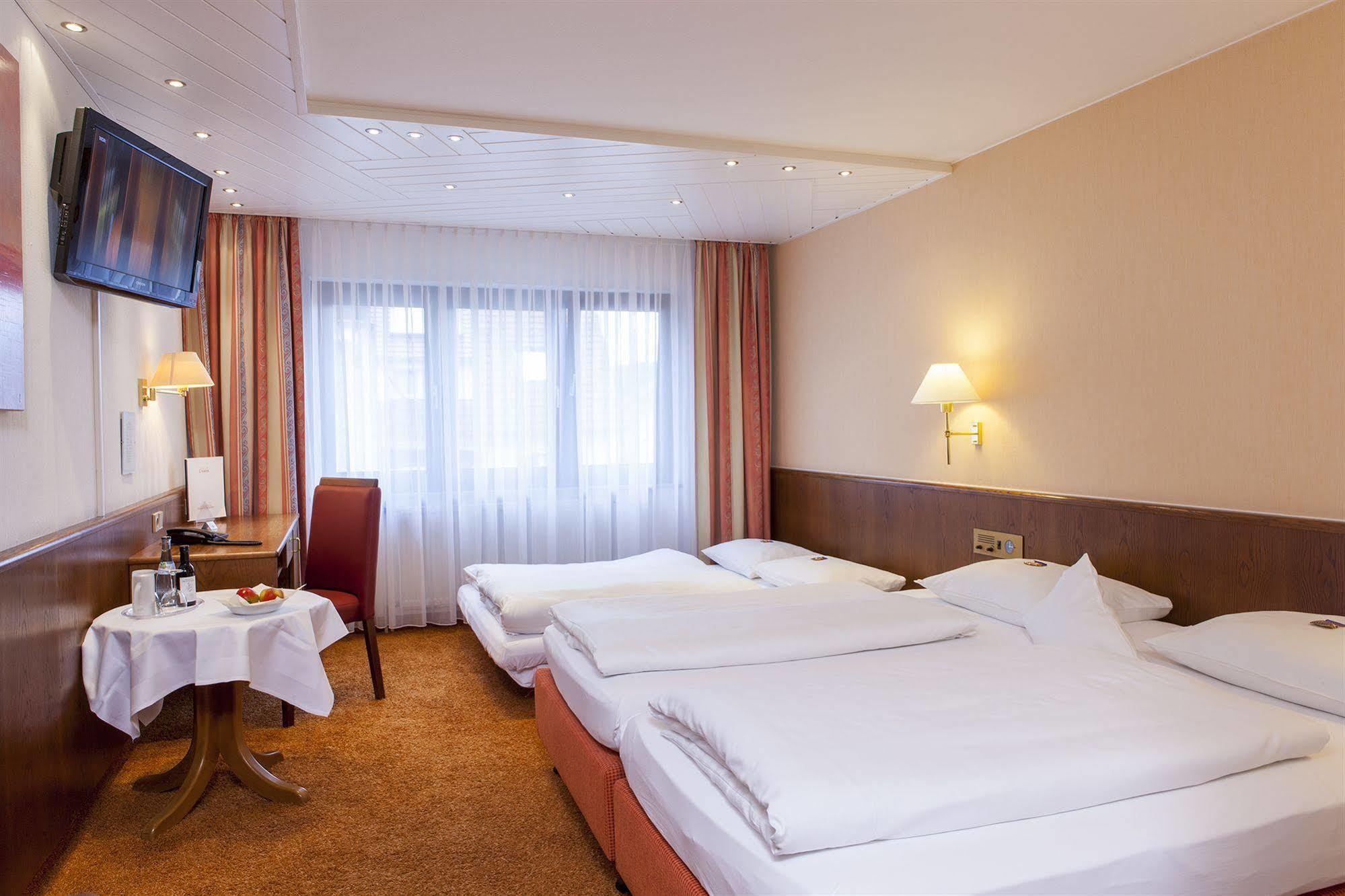 Hotel Lamm Ostfildern Luaran gambar